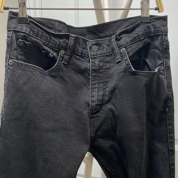 Black Slim Levi’s - Picture 2 of 5
